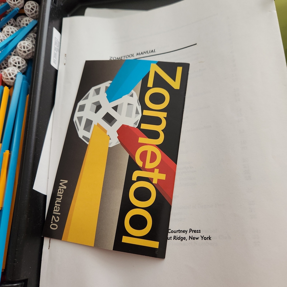 Zometool Construction Kit with Colorful Rods - Picture 3 of 8